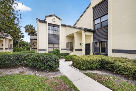 Condo in Palm City, Florida, 2 bedrooms № 2184933