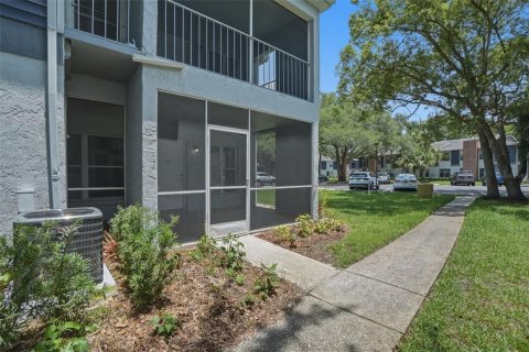 Condo in Sanford, Florida, 2 bedrooms  № 2148789 - photo 2