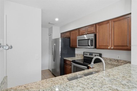 Condo in Sanford, Florida, 2 bedrooms  № 2148789 - photo 14