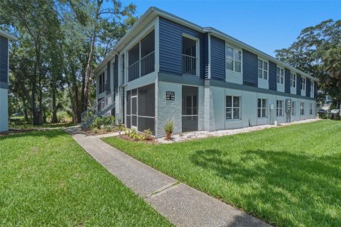 Condo in Sanford, Florida, 2 bedrooms  № 2148789 - photo 3