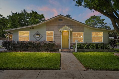 House in New Port Richey, Florida 2 bedrooms, 92.53 sq.m. № 2325028 - photo 2