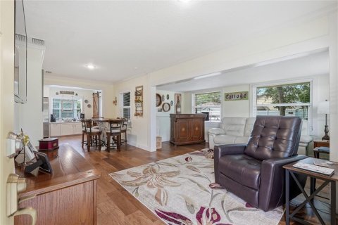 House in New Port Richey, Florida 2 bedrooms, 92.53 sq.m. № 2325028 - photo 10