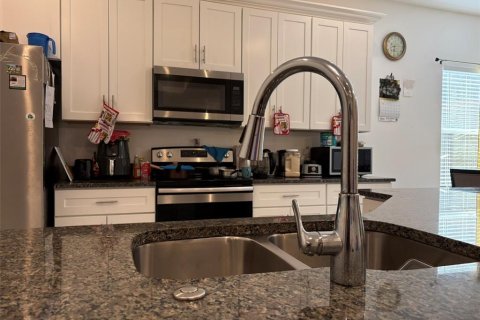 House in Orlando, Florida 3 bedrooms, 132.76 sq.m. № 2232878 - photo 10