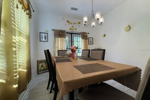 House in Orlando, Florida 3 bedrooms, 132.76 sq.m. № 2232878 - photo 14