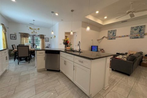 House in Orlando, Florida 3 bedrooms, 132.76 sq.m. № 2232878 - photo 12