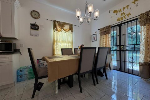 House in Orlando, Florida 3 bedrooms, 132.76 sq.m. № 2232878 - photo 15