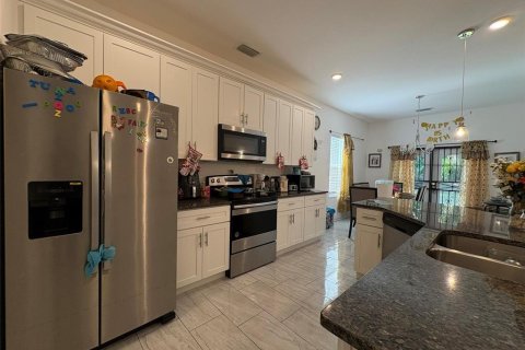 House in Orlando, Florida 3 bedrooms, 132.76 sq.m. № 2232878 - photo 11