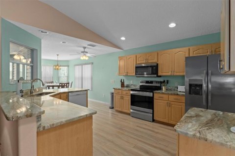 House in Inverness, Florida 2 bedrooms, 166.3 sq.m. № 2216578 - photo 7