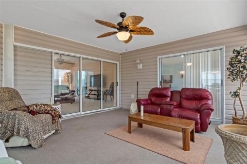House in Inverness, Florida 2 bedrooms, 166.3 sq.m. № 2216578 - photo 19
