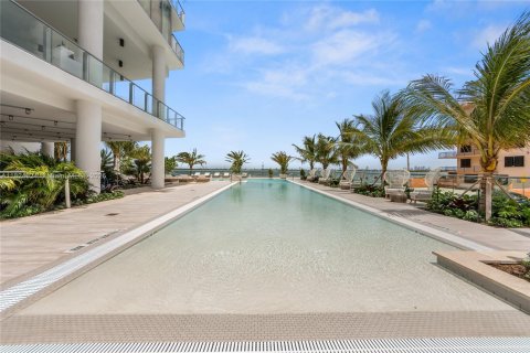 Condo in Miami, Florida, 2 bedrooms  № 1888963 - photo 22