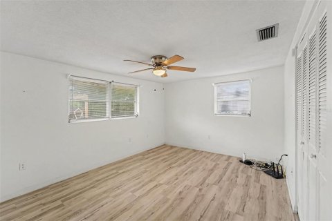 Casa en venta en Port Richey, Florida, 3 dormitorios, 121.52 m2 № 2411573 - foto 18
