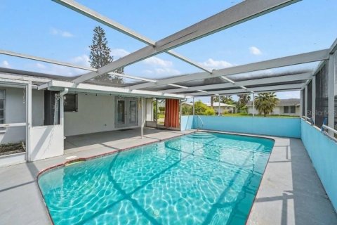 Casa en venta en Port Richey, Florida, 3 dormitorios, 121.52 m2 № 2411573 - foto 2