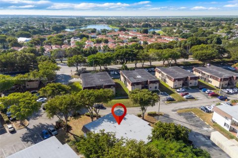 Condo in Miami, Florida, 2 bedrooms  № 1975183 - photo 20