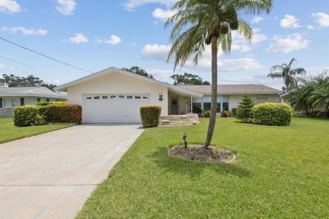 House in Largo, Florida 3 bedrooms, 138.89 sq.m. № 1853362 - photo 25
