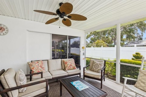 House in Largo, Florida 3 bedrooms, 138.89 sq.m. № 1853362 - photo 20
