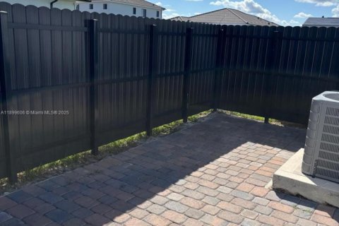 Commercial property in Homestead, Florida 1 bedroom, 193.98 sq.m. № 1950885 - photo 15