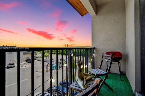 Condo in Doral, Florida, 2 bedrooms  № 2018545 - photo 27