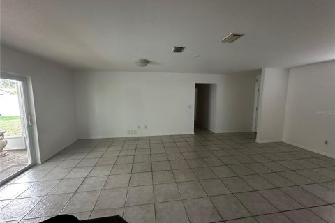 Casa en alquiler en Tampa, Florida, 4 dormitorios, 136.19 m2 № 1915165 - foto 8