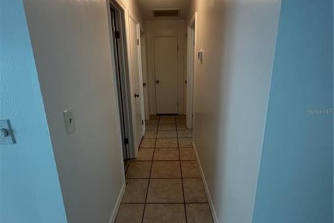 Casa en alquiler en Tampa, Florida, 4 dormitorios, 136.19 m2 № 1915165 - foto 13