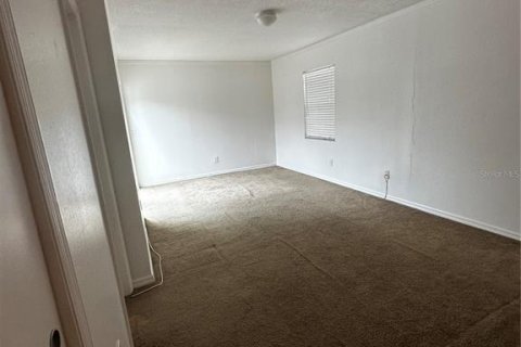 Casa en alquiler en Tampa, Florida, 4 dormitorios, 136.19 m2 № 1915165 - foto 26