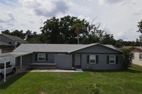 Casa en alquiler en Tampa, Florida, 4 dormitorios, 136.19 m2 № 1915165 - foto 1