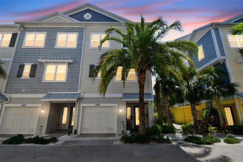 Touwnhouse à vendre à Saint Petersburg, Floride: 3 chambres, 183.02 m2 № 1777292 - photo 2