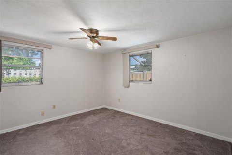 House in Port Richey, Florida 2 bedrooms, 94.48 sq.m. № 1883318 - photo 17