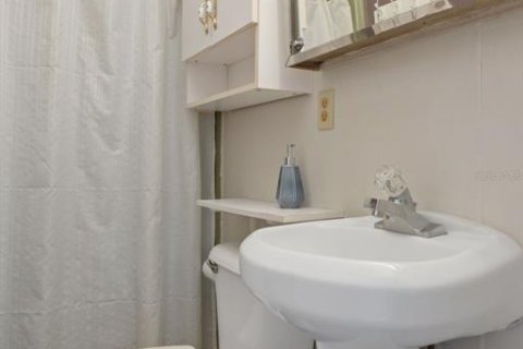 House in Port Richey, Florida 2 bedrooms, 94.48 sq.m. № 1883318 - photo 27