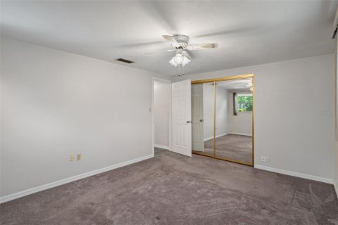 House in Port Richey, Florida 2 bedrooms, 94.48 sq.m. № 1883318 - photo 16