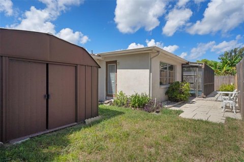 House in Port Richey, Florida 2 bedrooms, 94.48 sq.m. № 1883318 - photo 30