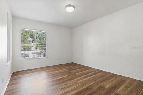 Condo in Tampa, Florida, 1 bedroom № 2205099 - photo 7