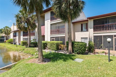 Condo in Tampa, Florida, 1 bedroom № 2205099 - photo 13