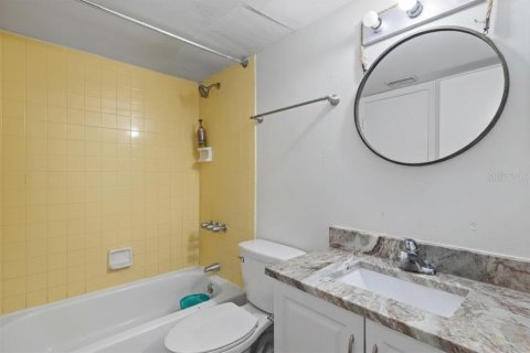 Condo in Tampa, Florida, 1 bedroom № 2205099 - photo 9
