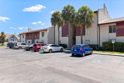 Condo in Tampa, Florida, 1 bedroom № 2205099 - photo 16
