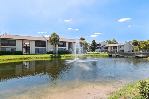 Condo in Tampa, Florida, 1 bedroom № 2205099 - photo 12