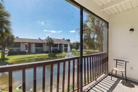 Condo in Tampa, Florida, 1 bedroom № 2205099 - photo 10
