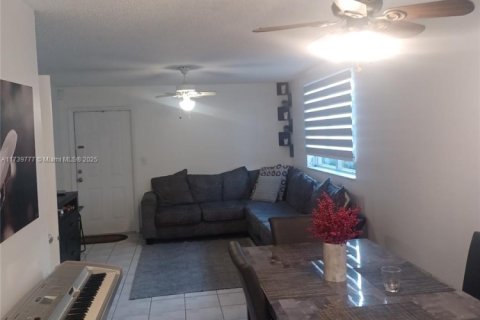 Copropriété à vendre à Davie, Floride: 2 chambres, 92.9 m2 № 1488141 - photo 4