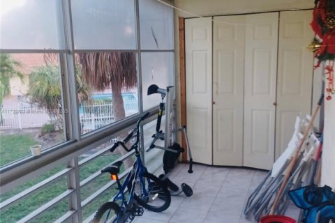 Copropriété à vendre à Davie, Floride: 2 chambres, 92.9 m2 № 1488141 - photo 17