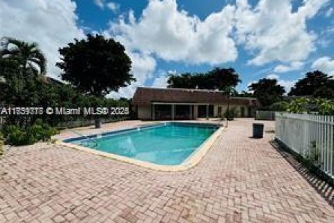 Copropriété à vendre à Davie, Floride: 2 chambres, 92.9 m2 № 1488141 - photo 23