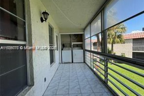 Copropriété à vendre à Davie, Floride: 2 chambres, 92.9 m2 № 1488141 - photo 20