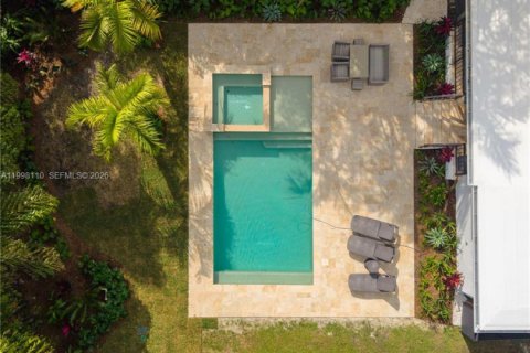 House in Miami Beach, Florida 4 bedrooms, 199.93 sq.m. № 2060878 - photo 19