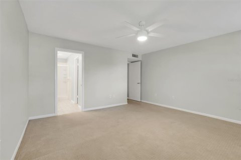 Condo in Orlando, Florida, 2 bedrooms  № 1877482 - photo 17