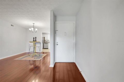 Condo in Orlando, Florida, 2 bedrooms  № 1877482 - photo 6