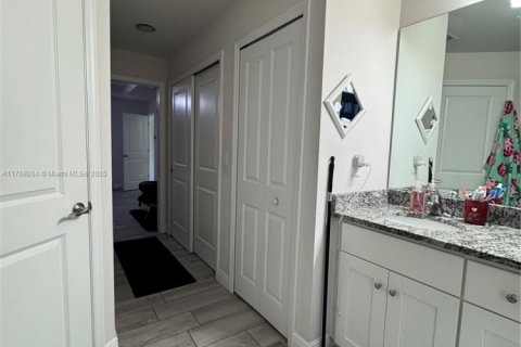 Villa ou maison à vendre à Cape Coral, Floride: 4 chambres № 1698395 - photo 13