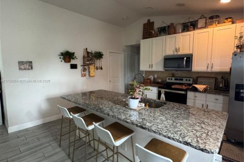 Villa ou maison à vendre à Cape Coral, Floride: 4 chambres № 1698395 - photo 7