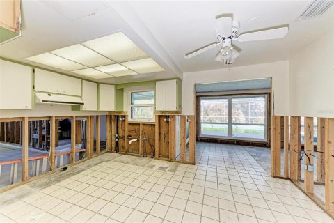 House in Holmes Beach, Florida 2 bedrooms, 139.91 sq.m. № 1716619 - photo 16