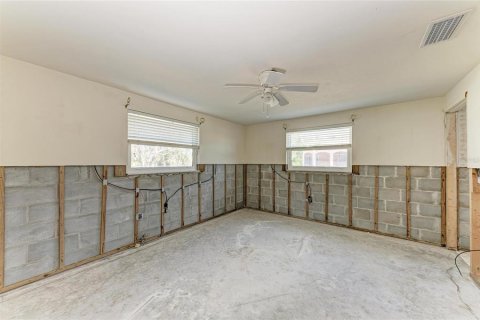 House in Holmes Beach, Florida 2 bedrooms, 139.91 sq.m. № 1716619 - photo 29