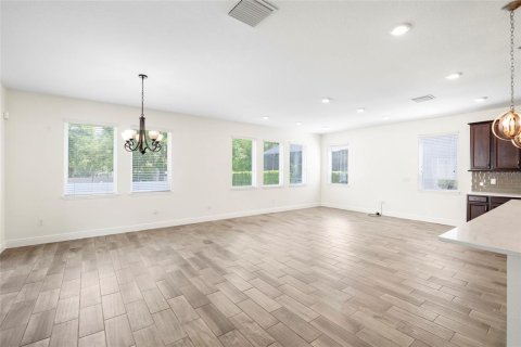 Villa ou maison à louer à Tampa, Floride: 4 chambres, 295.34 m2 № 2399166 - photo 9