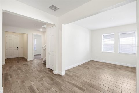 Villa ou maison à louer à Tampa, Floride: 4 chambres, 295.34 m2 № 2399166 - photo 6