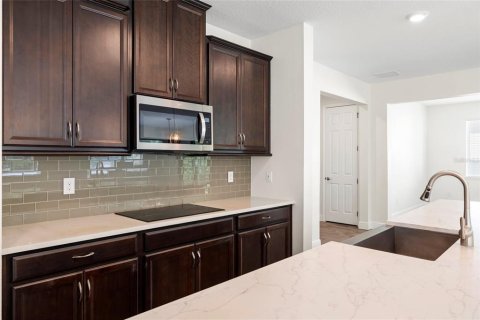 Villa ou maison à louer à Tampa, Floride: 4 chambres, 295.34 m2 № 2399166 - photo 16